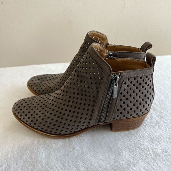 Lucky Brand Perforated Ankle Boots 5.5 - Picture 3 of 11